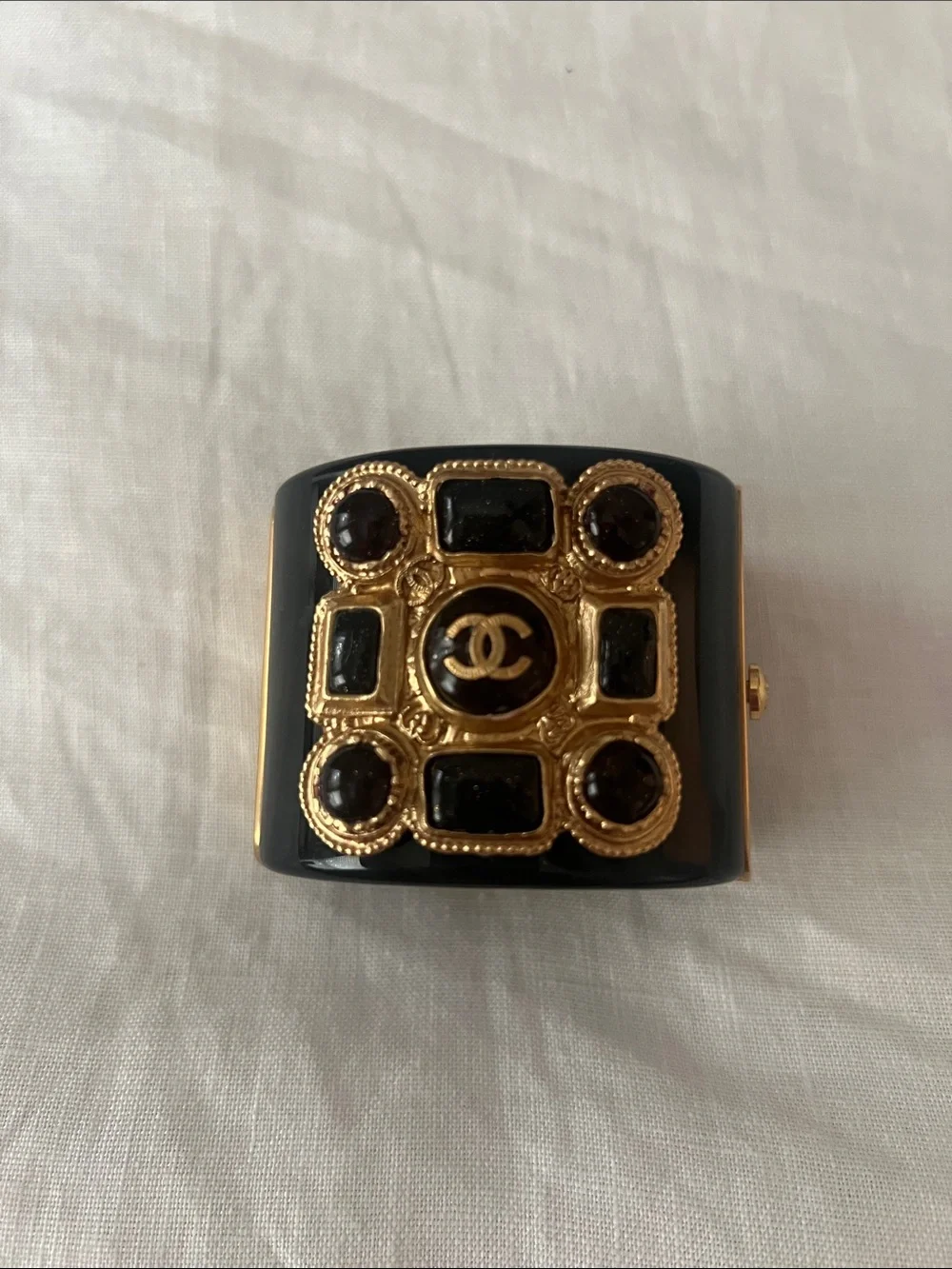 CHANEL bold black